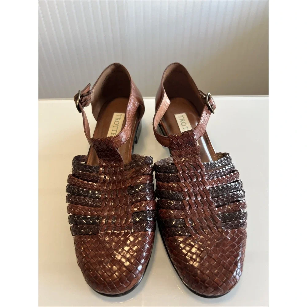 Trotters Woven Leather T-Strap Women' Shoes 8M Brown Boho Preppy Ankle Strap